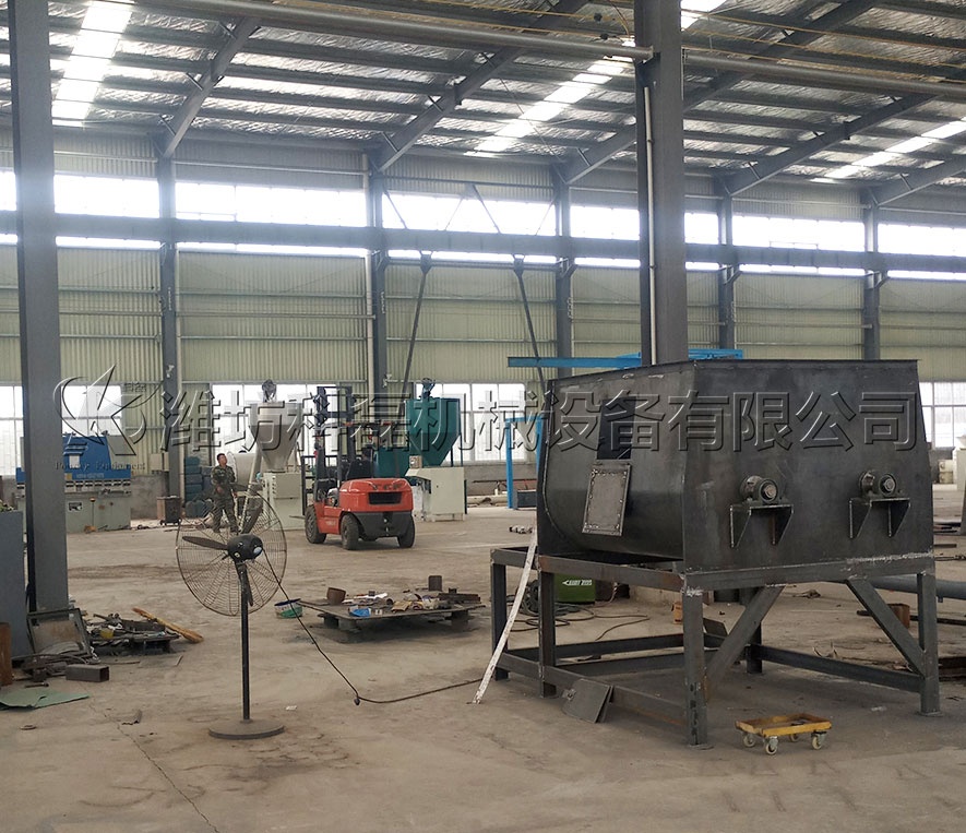 攪(jiao)拌機生(shēng)産車間(jiān)一角 第(di)1張