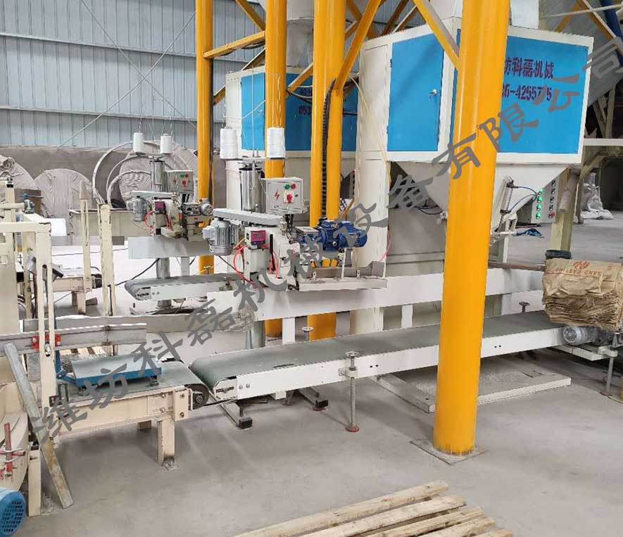 襄(xiang)阳用裕(yu)橡胶制(zhi)造有限(xiàn)公司敞(chǎng)口袋包(bao)裝機客(ke)戶使用(yòng)現場 第(di)1張