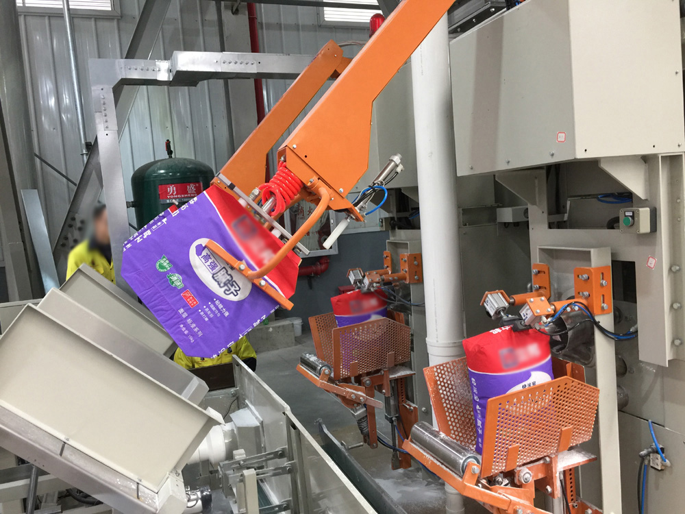 全自(zì)動閥口上(shàng)袋機 自動(dòng)上袋機 全(quán)自動包裝(zhuang)機 第1張