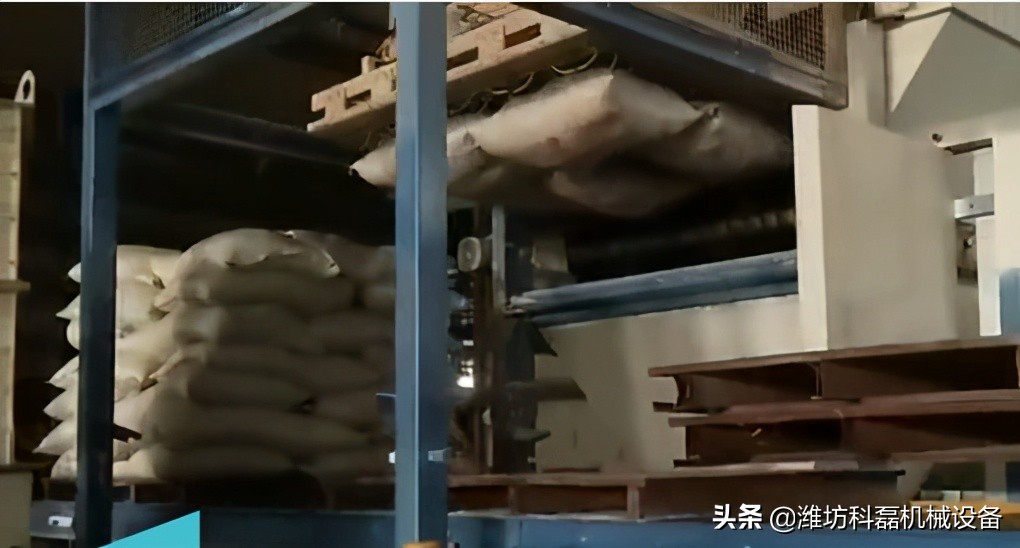 自動拆(chai)包機和(hé)自動拆(chāi)垛機結(jie)合适用(yong)快速拆(chāi)袋卸料(liào)效率高(gao) 第3張